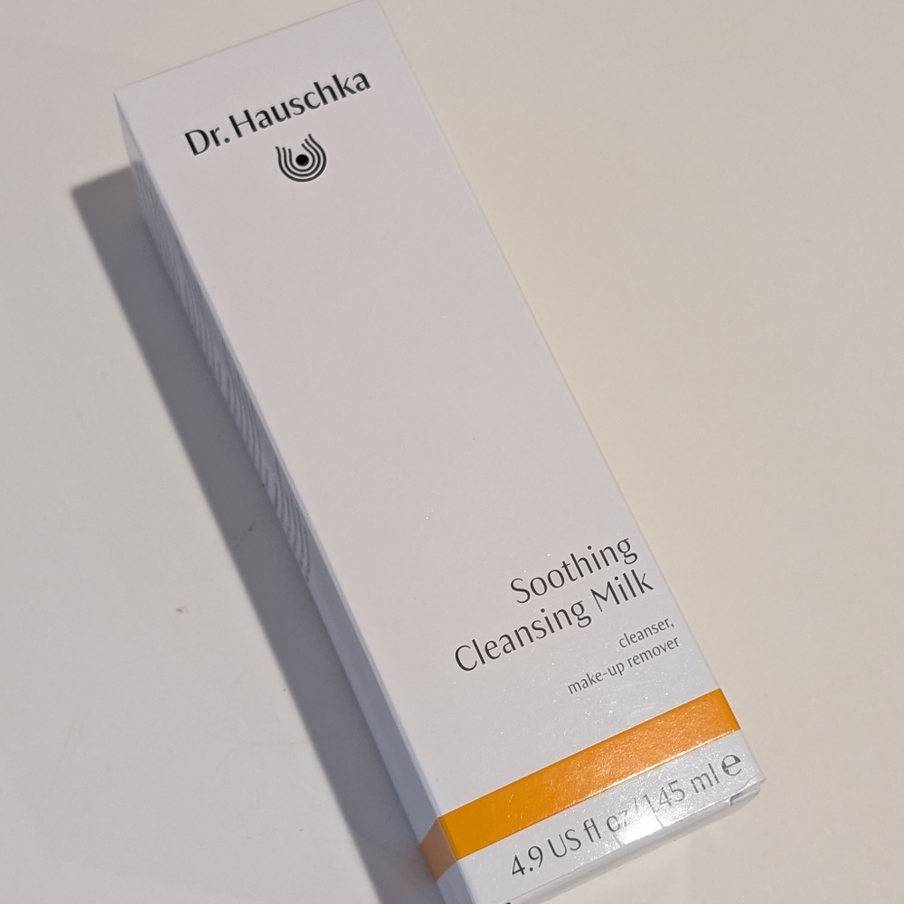 Dr Hauschka NEW Soothing Cleansing Milk Full Size 4.9 Oz